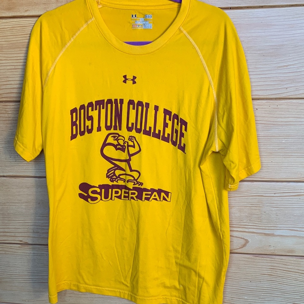 Boston College superfan Under armour T-shirt-L